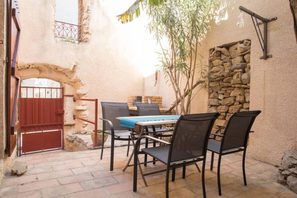 A L'Ombre Du Bananier Villa Neffies Luaran gambar